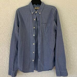 Hollister button down shirt  size M